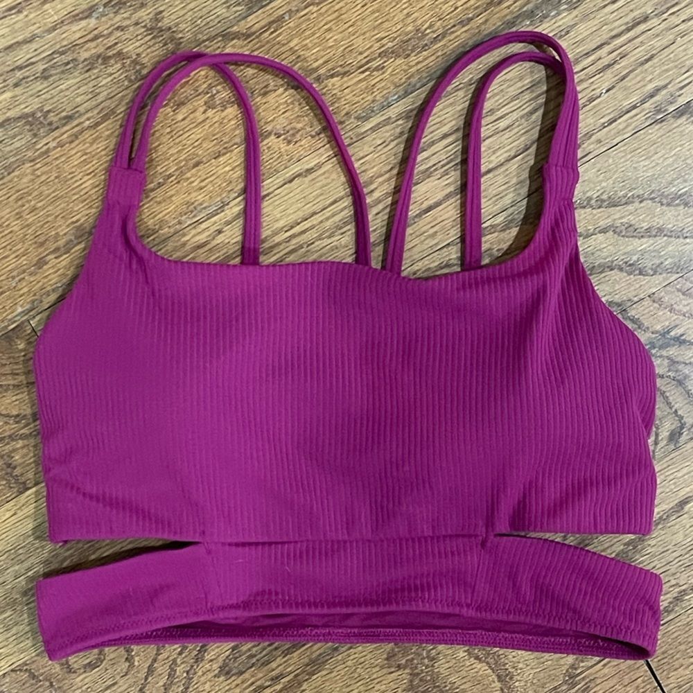EEUC Lululemon Ribbed Nulu Strapped Yoga sports Bra Magenta Purple sz 6